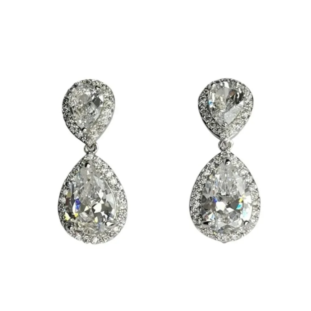 Gala CZ drops Earrings 14k white gold overlay 🆕